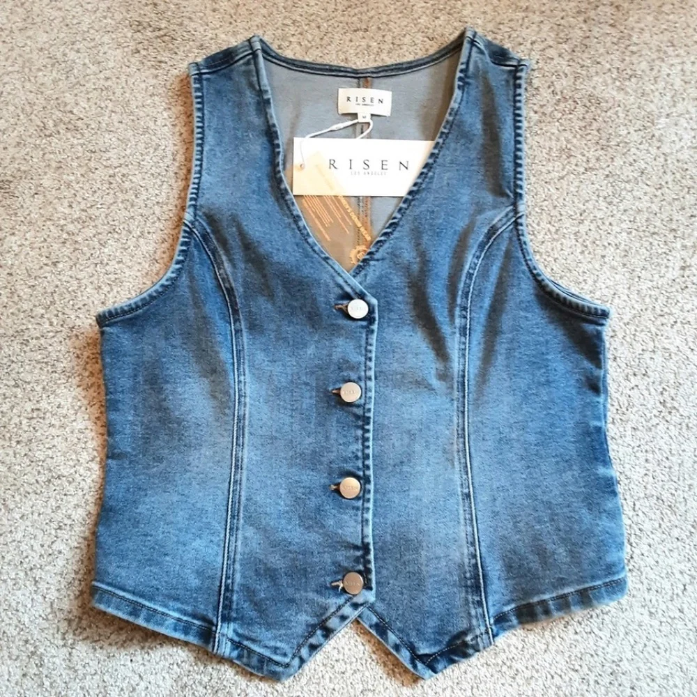 NWT - RISEN Stretch Denim Cropped Vest Medium Blue Button Front Sz M - Picture 14 of 14